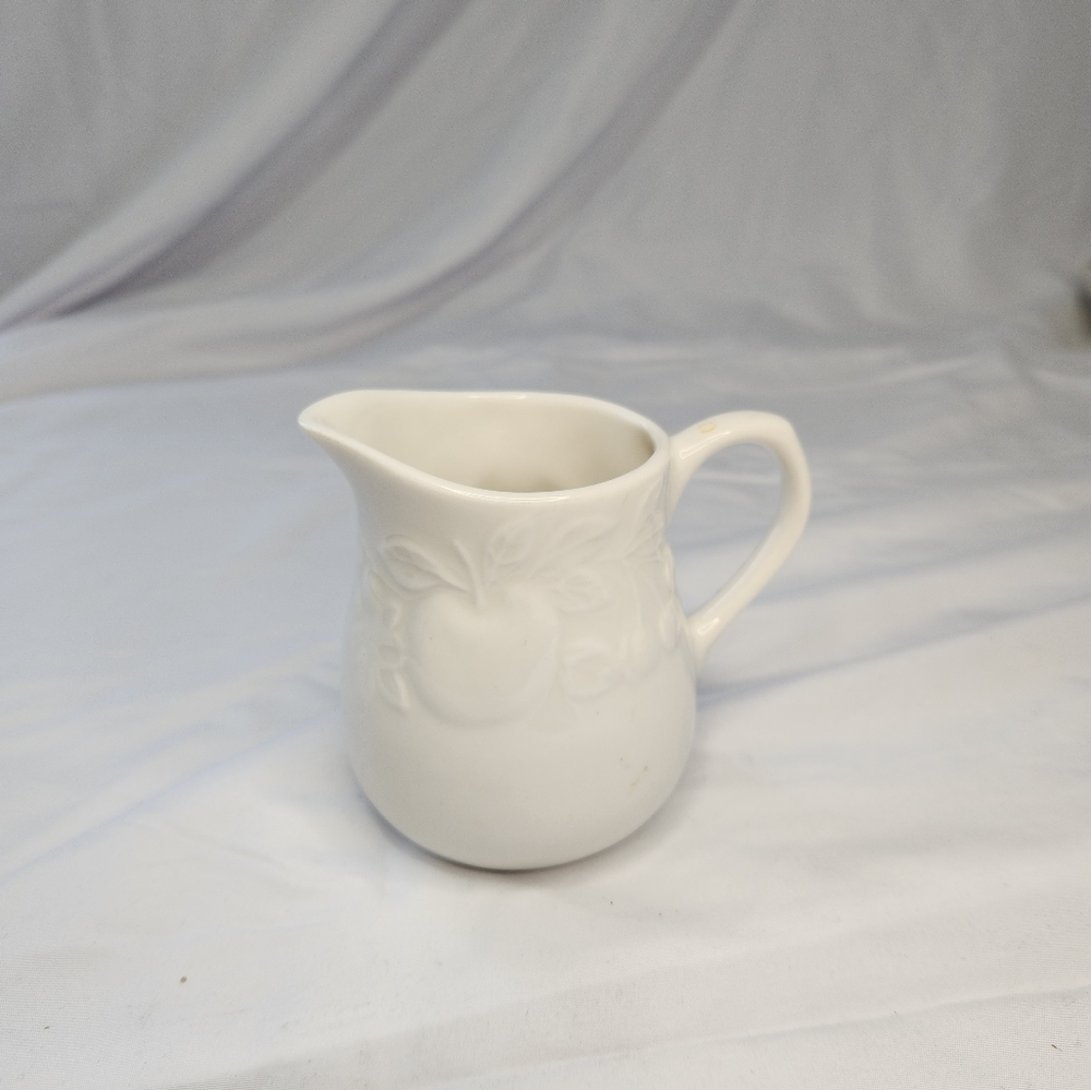 Gibson creamer